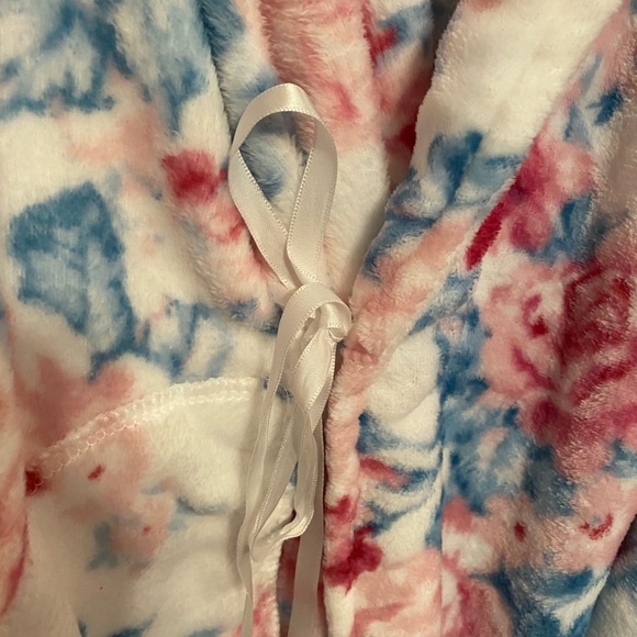 Floral Fleece Robe - Picture 3 of 7